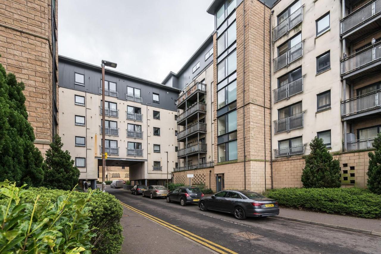 Modern Spacious 3 Bedroom City Centre Apartment - Free Parking - Private Balcony EDI Eksteriør billede