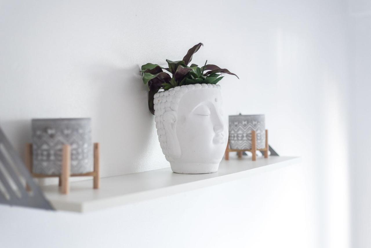 Modern Spacious 3 Bedroom City Centre Apartment - Free Parking - Private Balcony EDI Eksteriør billede