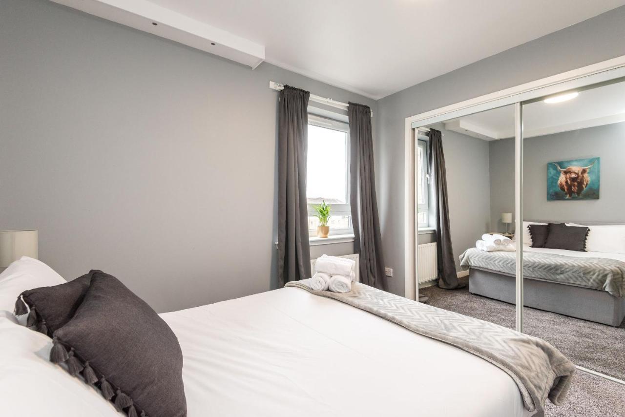 Modern Spacious 3 Bedroom City Centre Apartment - Free Parking - Private Balcony EDI Eksteriør billede